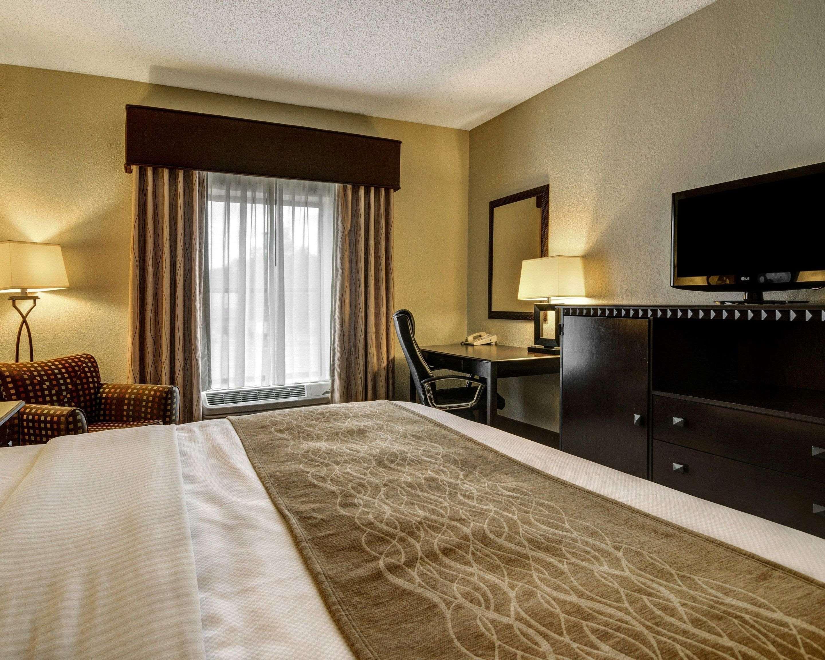 Comfort Inn & Suites Hot Springs Central Экстерьер фото