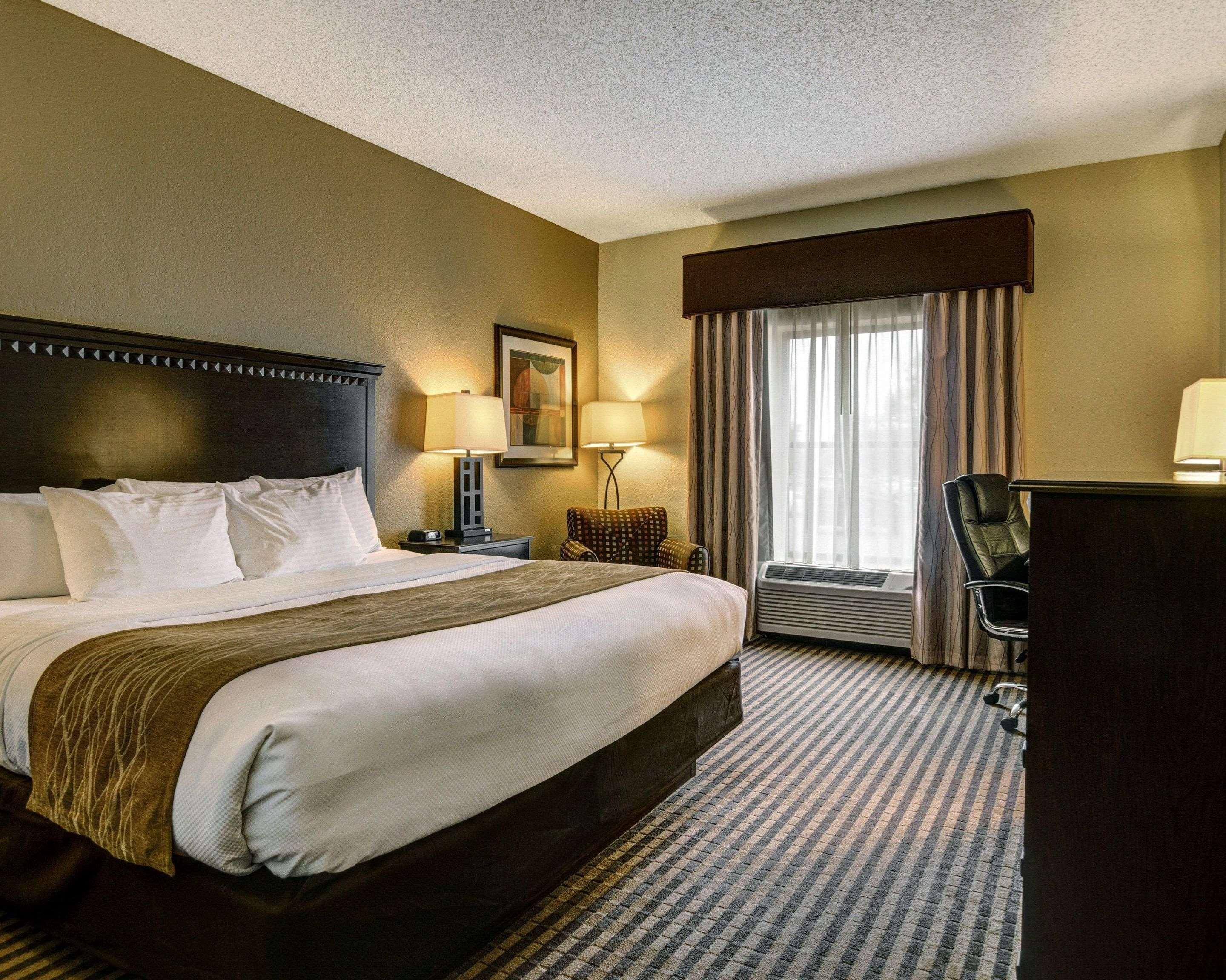 Comfort Inn & Suites Hot Springs Central Экстерьер фото