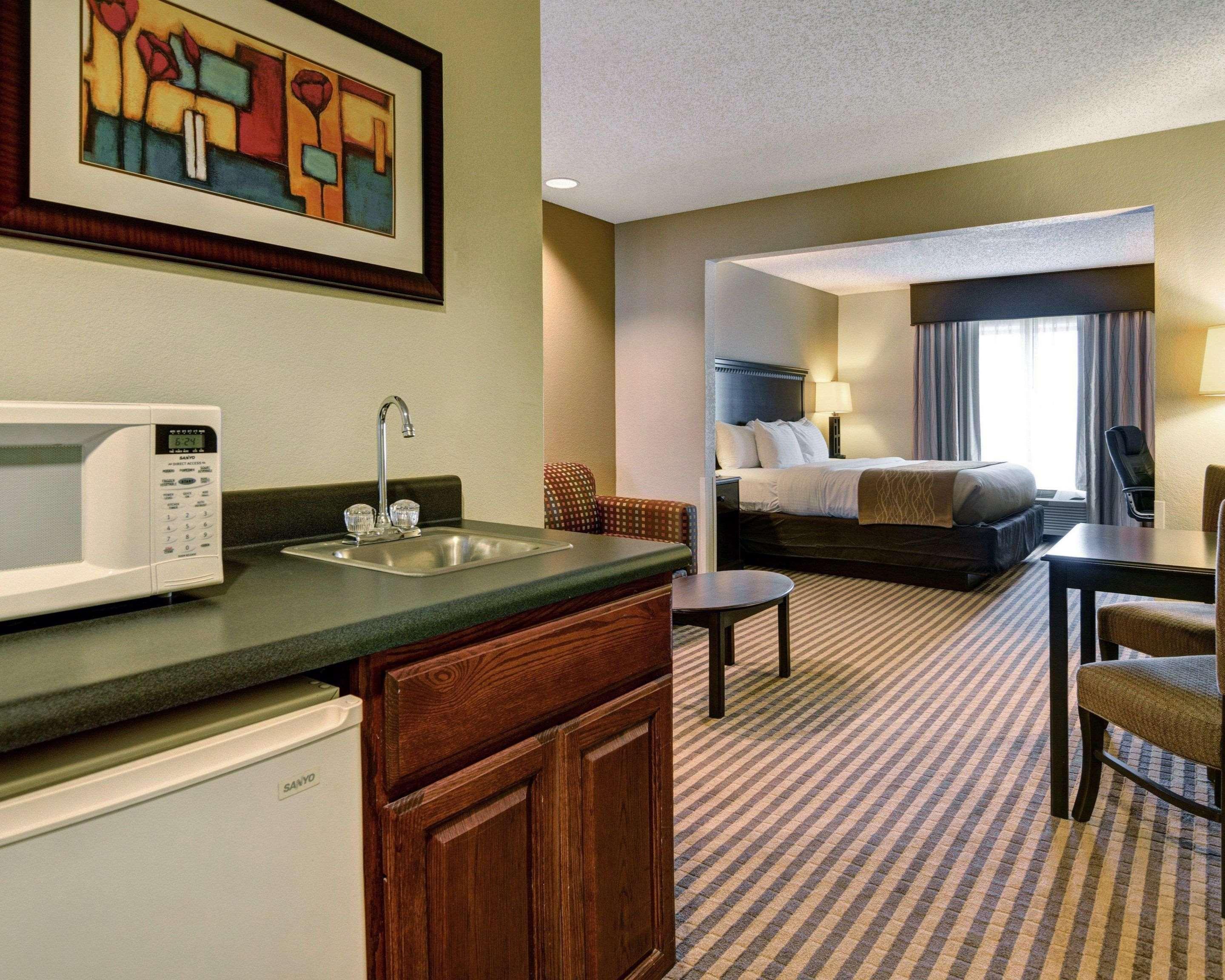 Comfort Inn & Suites Hot Springs Central Экстерьер фото