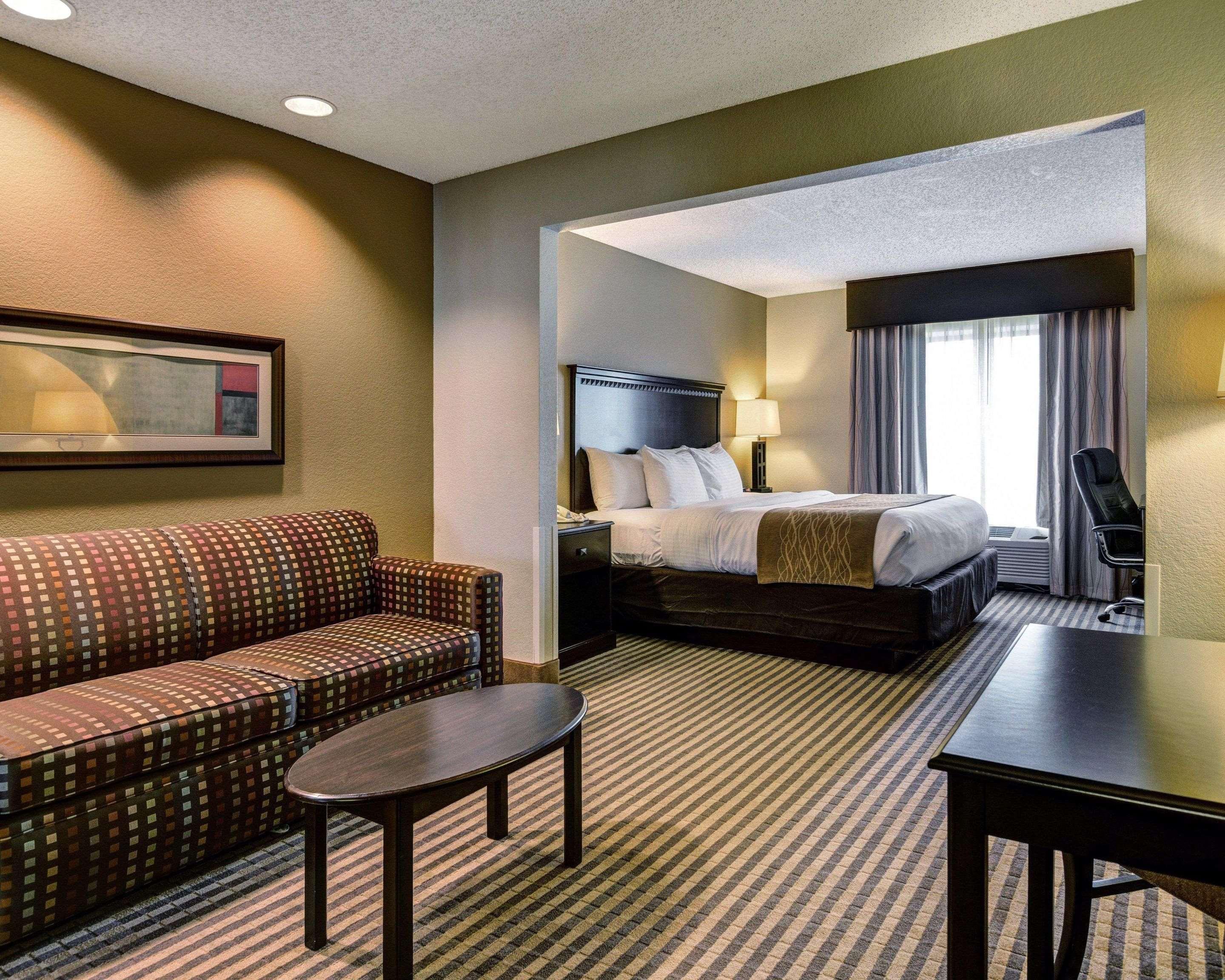 Comfort Inn & Suites Hot Springs Central Экстерьер фото