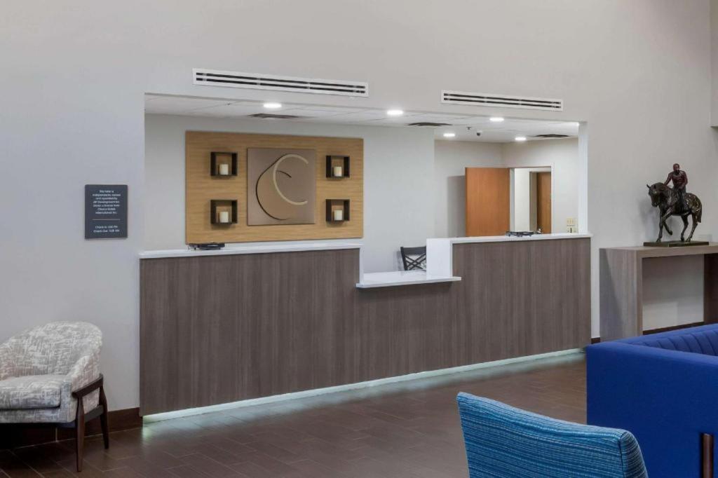 Comfort Inn & Suites Hot Springs Central Экстерьер фото